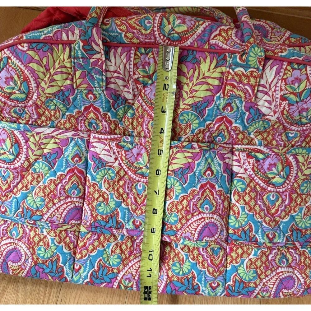 Vera Bradley RETIRED PRINT Paisley in Paradise Large Travel Duffle Bag  EUC